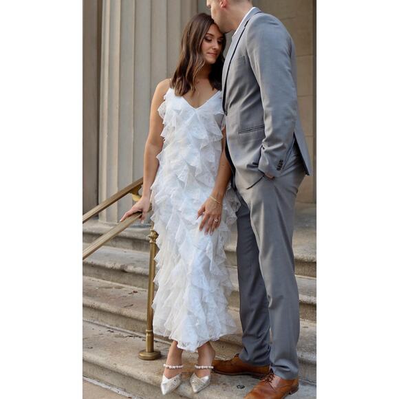 BHLDN Jia Bias Cut White Lace Ruffled V-Neck Gown Size 6 - Picture 2 of 12